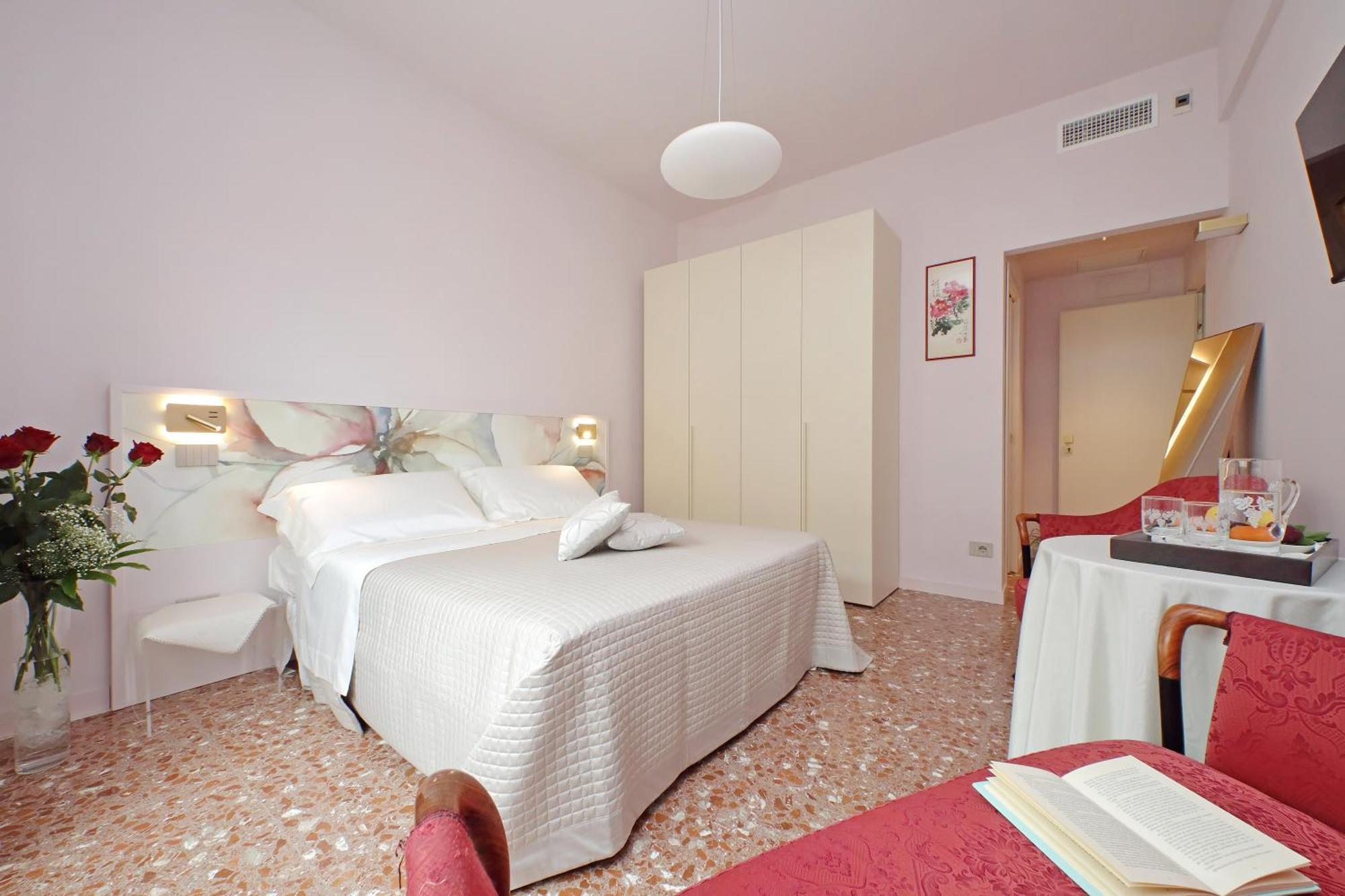 On Rome Affittacamere O Guesthouse Экстерьер фото